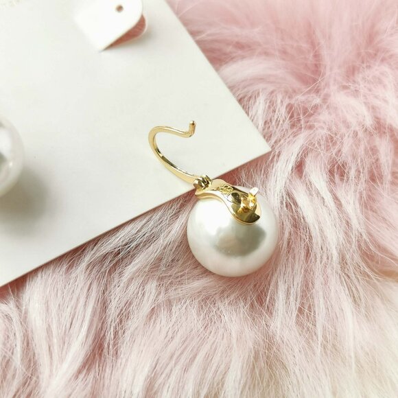 Alicia Bonnie gold Blanche White Pearl Earrings - Picture 3 of 3